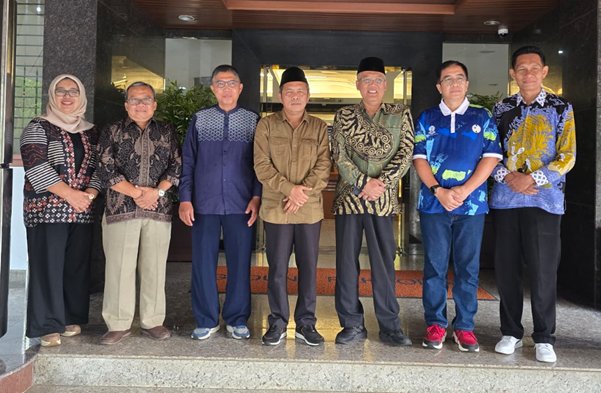 Kaprodi PJJ S2 PAI Hadiri Penandatanganan Kerja Sama Strategis UIN Siber Syekh Nurjati Cirebon dan Universitas Terbuka